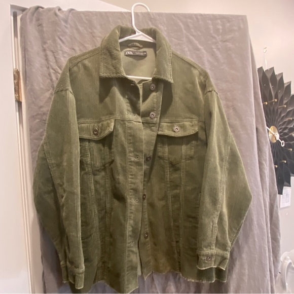 Green corduroy Jacket - Picture 1 of 4